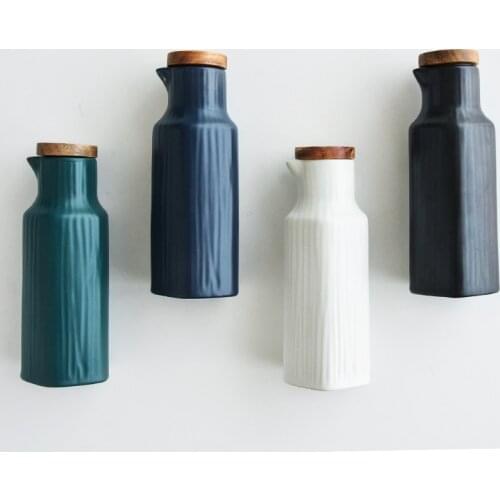 Ceramic Vinegar Bottle Creative Pure White Soy Sauce Bottle European-Style Simple Desktop Oil Pot Hotel Restaurant Pepper Cruet