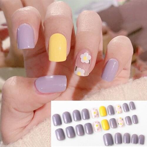 24pcs/box Small Fresh Style White Flower Fake Nail Patches Short Square Full Cover Nail tips Decoration for girls