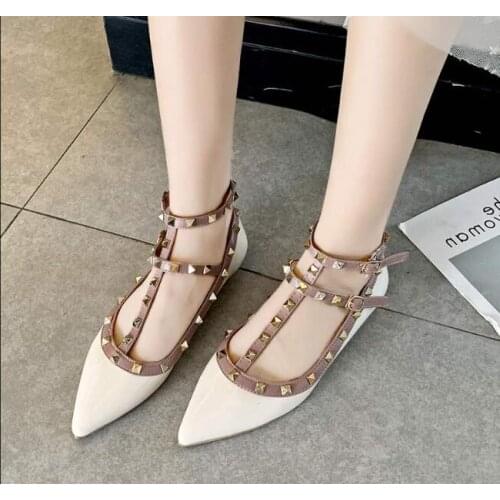 Classic Women Flats black Rivets Dress Shoes Patent Leather Ankle Strap Rivet Sandals Black Ladies Fashion Designer Shoes