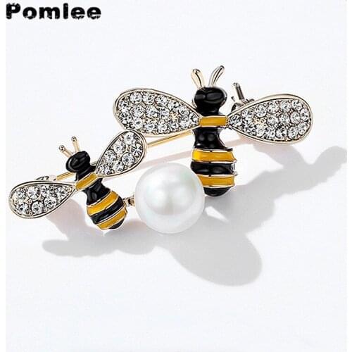 Pomlee Big Pearl Clear Rhinestone 2 Bee Brooches for Women Pearl Honeybee Pins Fashion Winter Insect Accessories Good Gift