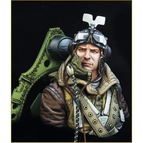 1/10 ancient Pilot man bust Resin figure Model kits Miniature gk Unassembly Unpainted