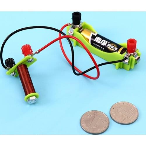 Primary school students electromagnet experiment fun DIY technology small invention hand-assembled material puzzle model