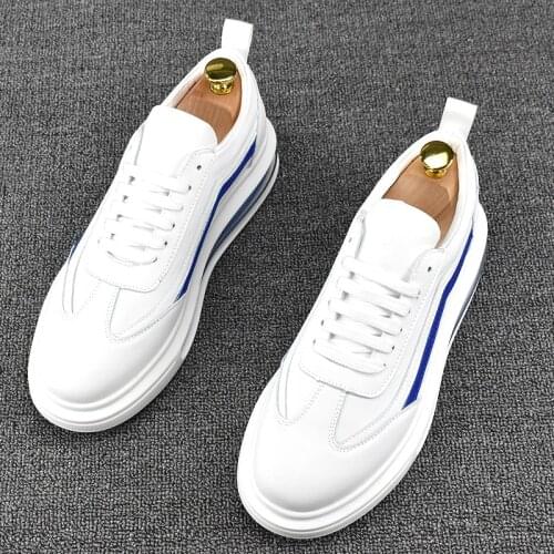Spring New Men Luxury Designer White Air Cushion Causal Flats Thick Bottom Shoes Mlae Sports Walking Sneakers Zapatos Hombre