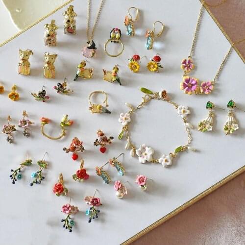 Simple Elegant Enamel Flower Animal Earrings For Women Fashion Jewelry Accessories Good Gift Locely Plant Gem Drop Ears