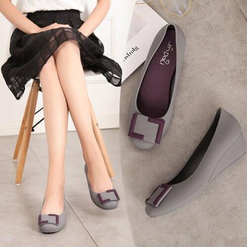 Summer new style ladies wedge sandals fashion jelly shoes Korean mid-heel soft-soled beach shoes
