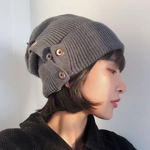 [EAM] 2021 Spring Summer Woman Stylish Hot Sell Solid Color Six Colors Knitting Button Decoration Keep Warm Hat All Match LE010