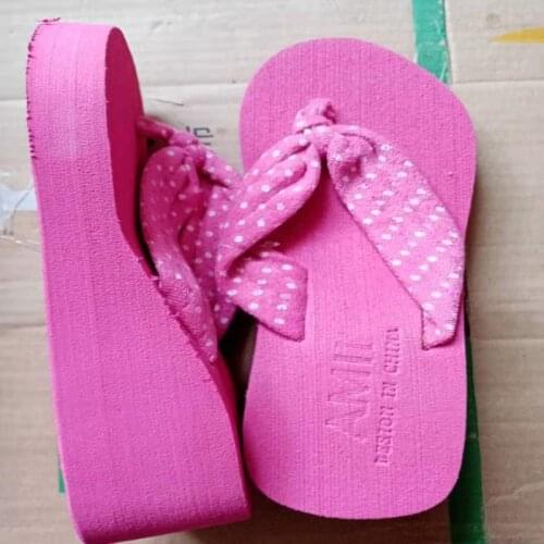 Ladies Outdoor Beach Slippers 2021 New Women Spring/Summer New Soft-Slip Non-Slip flip flops Foam Sole Durable Sandals