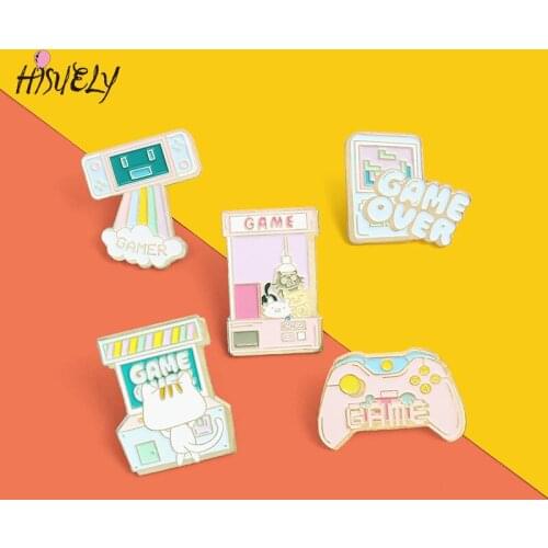 2021 Crane Game Enamel Pin Rainbow Gamepad Video Game Player Brooches Bag Lapel Pin Cartoon Badge Jewelry Gift for Kids Friends