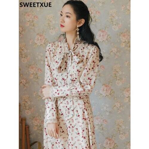 SWEETXUE Spring Womens 2021 French Chic Retro Spring Fashion V-Neck Lace Floral Printed Temperament Fairy Dresses Vestidos Robe