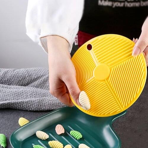 Pasta Board Gnocchi Board DIY Spaghetti Maker Handmade Pasta Mold with Hanging Hole Food Tool for Macaroni Noodle Pin