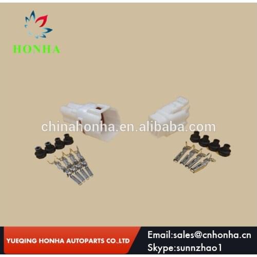 FREE Shipping 50 pcs 6180-4771 DJ7043-2-21 PA66 white sealed auto 4 pins female fuel injector connector