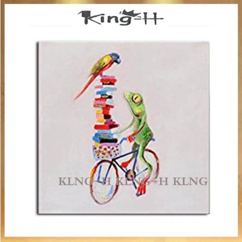 Hand-painted new product animal abstract canvas on a bicycle frog and birds decorate the lobby of the large murals