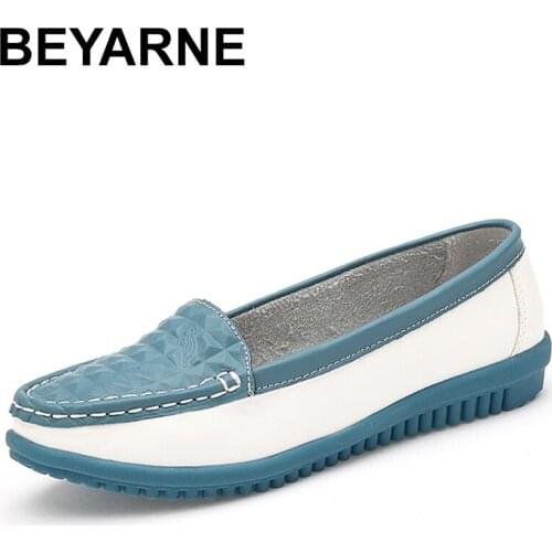 BEYARNE New 2018 patchwork genuine leather women boat shoes fashion slip on flat with top quality loafers women flats