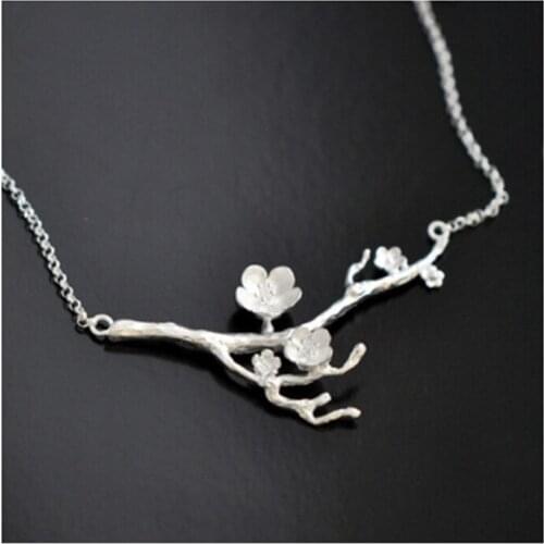 Romantic Necklace Women Girls Fashion Chains Branch Blossom Cherry Flower Pendant Necklace Fine Jewelry