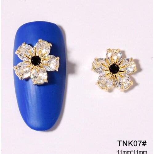 10pcs TNK07 Luxury Gold Flower Alloy Zircon Nail Art Crystals Rhinestone Jewelry Nails Accessories Supplies Decorations Charms