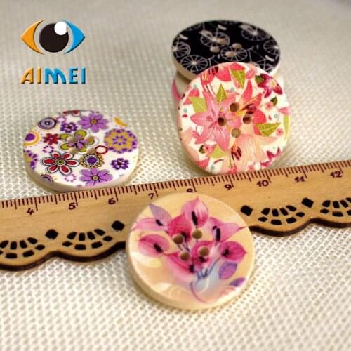 50pcs/lot Round Painting Wooden Buttons With Flower For Female Clothing Sewing Button For Clothes Wooden Button For Gift