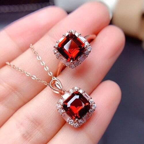 Red Crystal Ruby Gemstones Diamonds Pendant Necklaces Rings Womens Jewelry Sets Rose Gold Color Party Accessories Wedding Gifts
