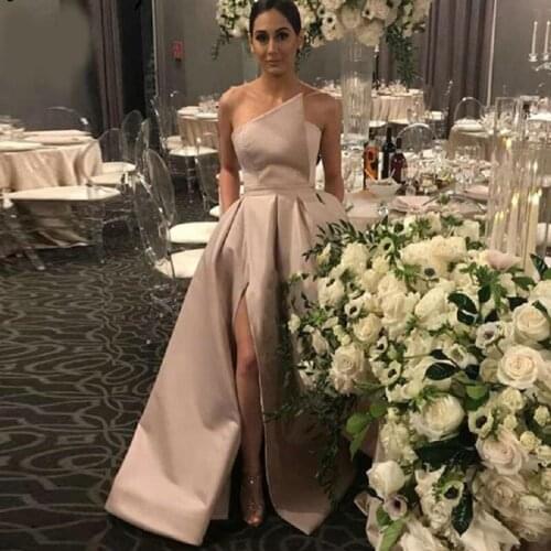 Champagne Simple Satin Strapless High Split Evening Dress With Pockets Sleeveless Dubai Arabic Long Formal Evening Party Dresses