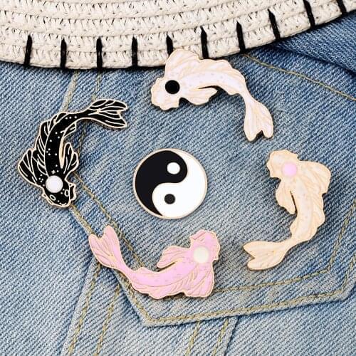 4 colors Cute Enamel Pin Denim Lapel Yin Yang Koi Pins Fish Badges Brooches Animal Pins Japanese Jewelry Bag Hats Accessories
