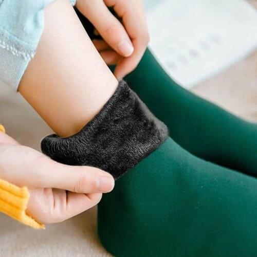 1 Pair of Solid Color Fashionable Snow Socks Thickened Plush Non Slip Breathable Elastic Womens Warmth In Autumn and Winter