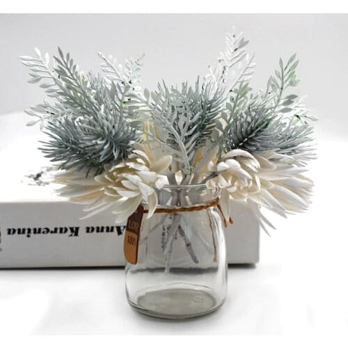 1 pcs Mini Artificial Pine Needle DIY Artificial Flower Celebration Home Decoration Gift Candy Box New Year Christmas Decoration