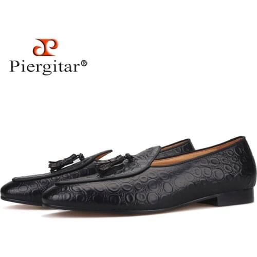 Piergitar 2019 Handmade embossed Genuine Leather Men shoes party and wedding Mens loafers with matching tassel plus size