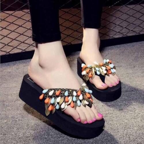 Luxury brand new slippers cut out summer beach sandals Fashion women slides outdoor slippers indoor slip ons flip flops