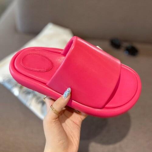 2021 Hot Flat round toe casual slippers women decor Top genuine leather sandals lazy mulers outside wear comfort slides female