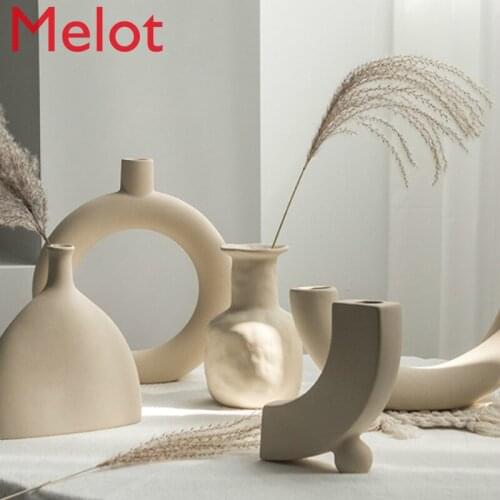European-Style High-End Ceramic Vase Driven Flower Ornaments B & B Simple Artistic Home Decorations Table Decoration Living Room