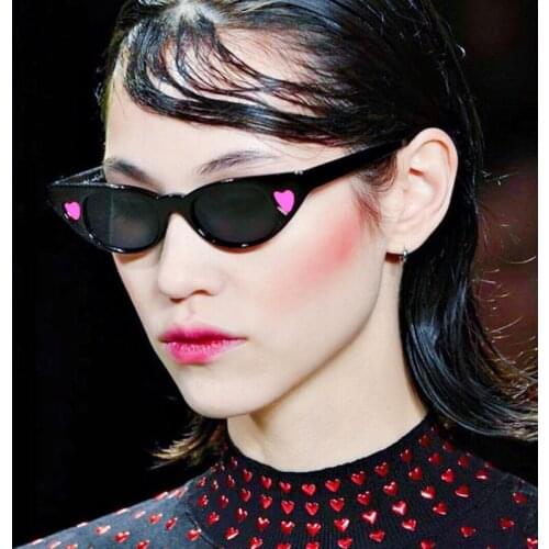 Small Frame Vintage Love Heart with butterfly-shaped Women Colorful Sunglasse Fashion Design