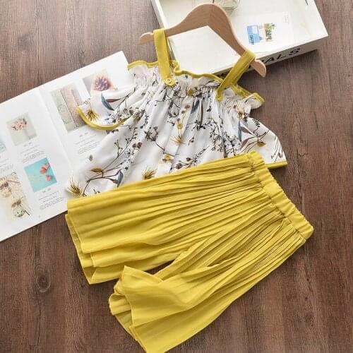 Childrens Cool Suit 2021 Summer New Korean Girls' Foreign Style Suspender Floral Top Two Piece Wide Leg Pants