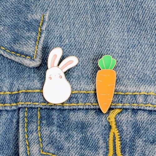 Bunny and Carrot Pins White Rabbit Lapel Pin Easter Bunny Jewelry Animal Enamel Pin Brooches for Rabbit Lover Badge Wholesale