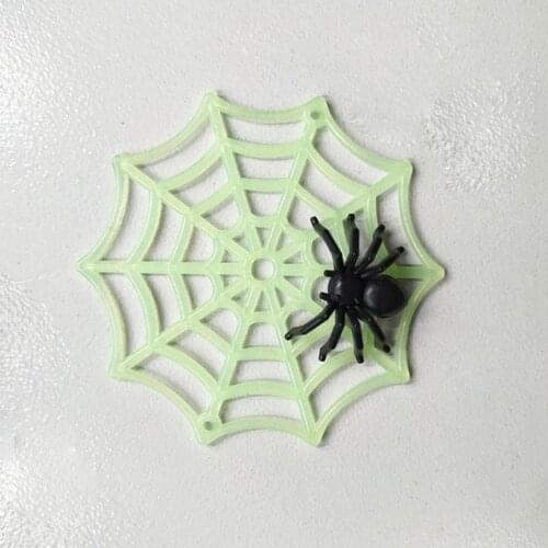 Simulation Little Spider Black Luminous Halloween Plastic Toys Great and Perfect for Halloween Party Decoration Funny Pranks