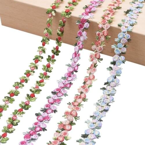 2Yards Beautiful Water Soluble Flowers Lace Ribbon Embroidered Trim Fabric DIY Hand Crafts Sewing Garment Accessories Needlework
