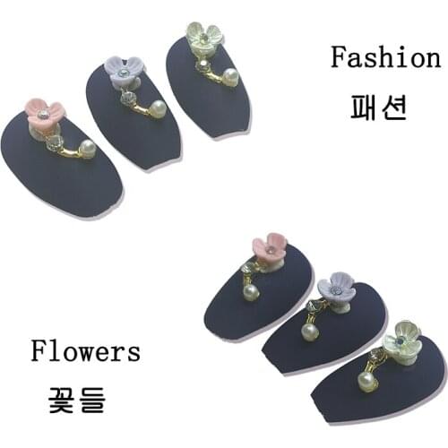 30pcs Nail Art Alloy Rhinestone Metal Base Inlaid Resin 6x13mm Three Petal Flower 3D Nail Art DIY Decoration Accessories