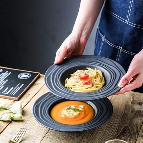 Jusen Japanese Style 9 Inches Ceramic 3 Colors Round Straw Hat Shape Plate 23cm*4cm Pasta Salads Soups Plate Kitchen Tableware