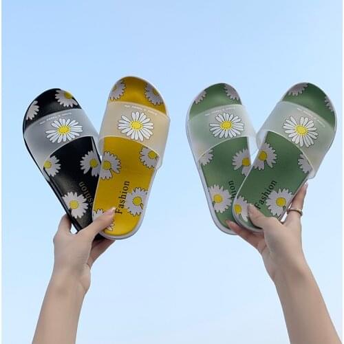 Fashion Daisy slippers 10y to 18y Bathroom Young girls Summer flip flops Teenagers Slippers for girl Indoor and Outdoor shoes