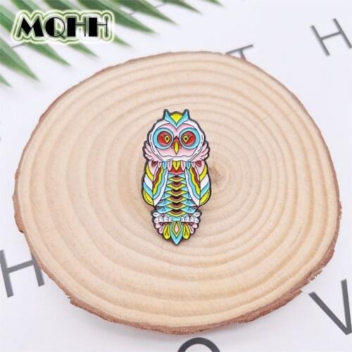 Creative Animal Birds Owl Enamel Pins Color Color Bright Cartoon Brooch Alloy Badge Clothes Accessories Woman Jewelry Gifts