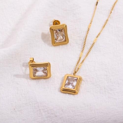 Tarnish Free Plated 18K Gold Stainless Steel Textured Edged Square Zircon Diamond Necklace For Women Girls Trendy Jewelry Gift