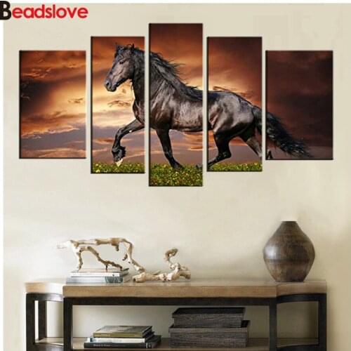 Full Square Round Diy Diamond Paintings 5Pcs Black Friesian Running Horse Trot On Sunset Grass Flower Mosaic Diamond Embroidery