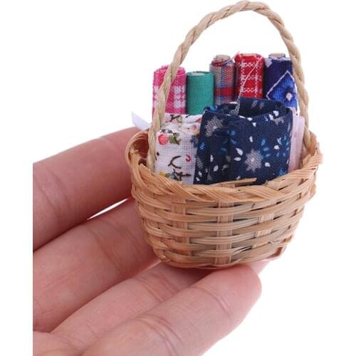Doll House Decoration 1:12 Dollhouse Furniture Miniature Sewing Kit Wicker Basket with Fabric Accessories Mini Model