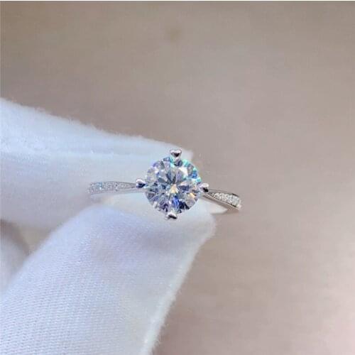 Geoki 1 ct Lab Grown Diamond Moissanit 4 Love Heart Prongs Ring Women 925 Sterling Silver Perfect Cut Round VVS1 Stone Jewelry