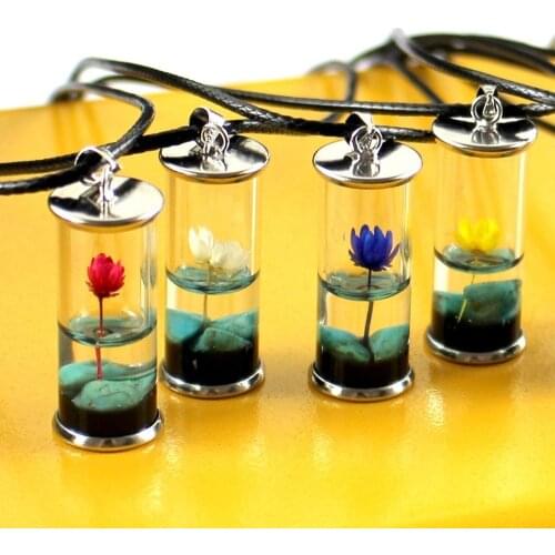 2021 New Fashion Glass Wishing Bottle Pendant Handmade Resin Dry Lotus Time Drifting Bottle Luminous Pendant Necklace For Women