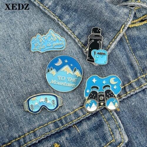 Snow Mountain Adventure Custom Pin Hot Water Bottle Star Moon Telescope Goggles Ski Tool Metal Badge Fashion Punk Pin Winter Gif