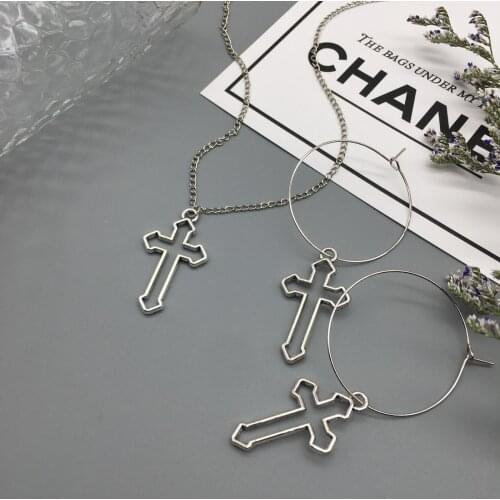 Vintage Gothic Hollow Cross Pendant Necklace Long Chain Hip Hop Street Style Necklace For Men Women Gift Wholesale Neck Jewelry