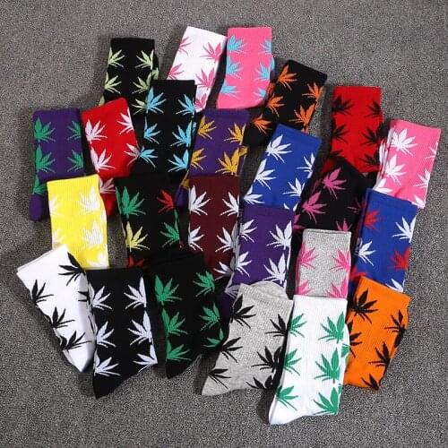 2019 New Unisex Kpop Cotton Socks Fashion Men And Women Streetwear Warm Compression Socks Hip Hop Style Pattern Sicks