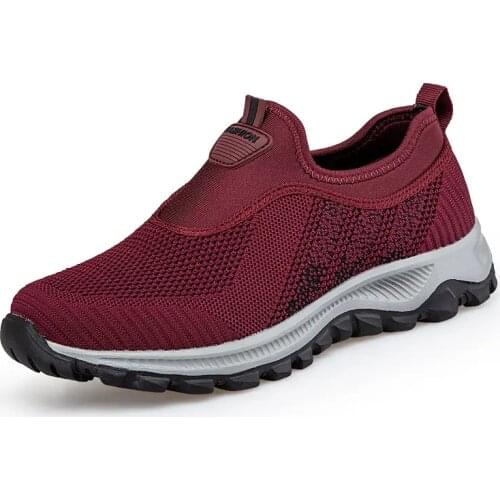 Casual Unisex Walking Shoes Lightweight Men Sneaker Slip-on Women Running Footwear Breathable Non-slip Comfortable Soft Bottom