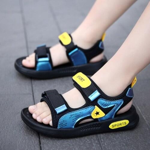 Children shoes 2021 summer new soft-soled childrens beach shoes student boys non-slip wear-resistant sandals