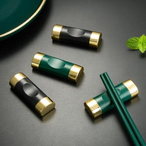 Alloy Chopsticks Holder Green Chinese Chopstick Rest Spoon Stand Rack Pillow Shape Frame Chopsticks Pillow Care Tableware Holder