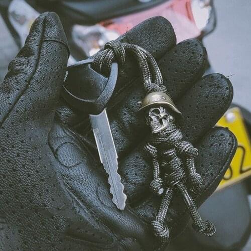 Metal Skull Keychain Personalized Retro Motorcycle Key Lanyard Creative Pendant for Backpack Handbag Wallet xqmg Buckles Hooks